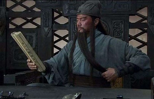 Vì sao Quan Vũ rất xem trọng chức quan do Tào Tháo sắc phong? Vi sao Quan Vu rat xem trong chuc quan do Tao Thao sac phong?