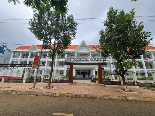 Cán bộ Thanh tra tỉnh Đắk Nông đột tử khi đang làm bài thi Can bo Thanh tra tinh Dak Nong dot tu khi dang lam bai thi