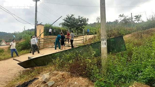 Xác định nguyên nhân sập cổng trường đè chết 3 học sinh ở Lào Cai Xac dinh nguyen nhan sap cong truong de chet 3 hoc sinh o Lao Cai