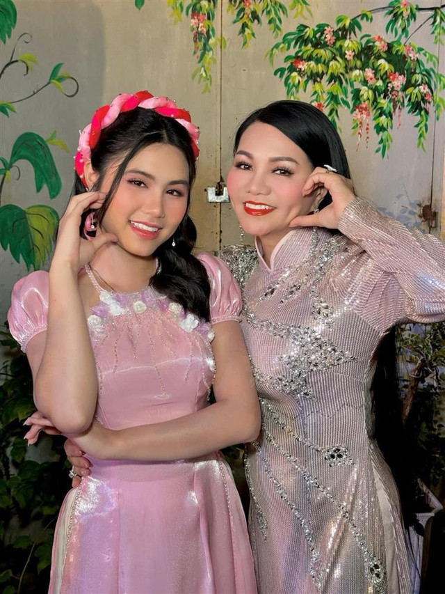 Ngọc Huyền thừa nhận trẻ trung và tươi tắn tuổi U60 nhờ thẩm mỹ - Hình 2 Ngoc Huyen thua nhan tre trung va tuoi tan tuoi U60 nho tham my-Hinh-2