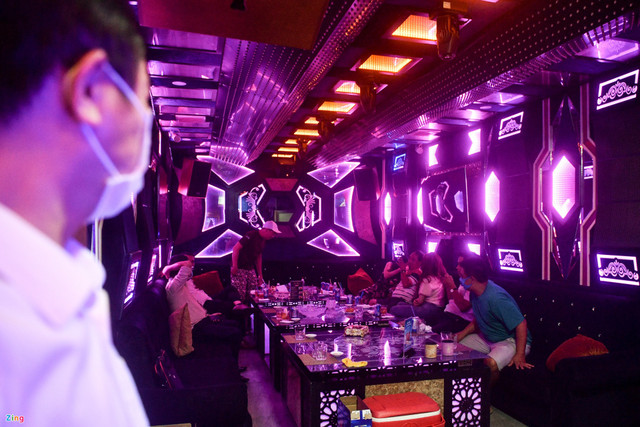 Nhà hàng The King bị phạt 65 triệu do tổ chức karaoke trá hình Nha hang The King bi phat 65 trieu do to chuc karaoke tra hinh