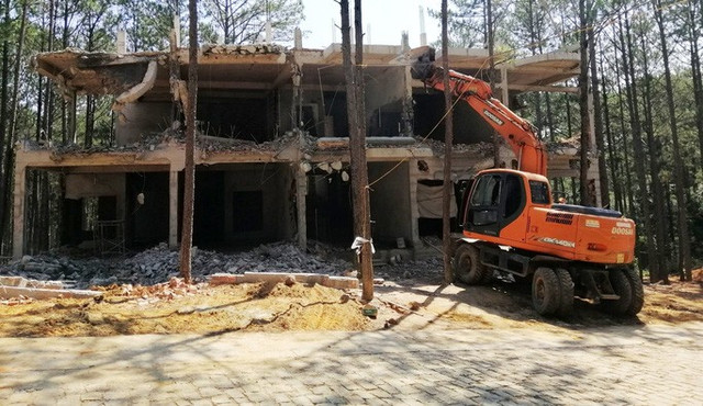 Đà Lạt cưỡng chế khu nghỉ dưỡng cao cấp 'băm nát' hồ Tuyền Lâm - Hình 2 Da Lat cuong che khu nghi duong cao cap 'bam nat' ho Tuyen Lam-Hinh-2