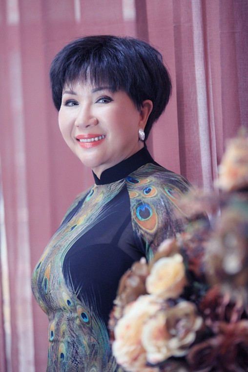 Danh ca Lệ Thu: Làm dâu 2 tháng và 2 cuộc hôn nhân bi kịch - Hình 2 Danh ca Le Thu: Lam dau 2 thang va 2 cuoc hon nhan bi kich-Hinh-2