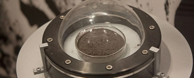 NASA đặt mua đá Mặt Trăng - Hình 2 NASA dat mua da Mat Trang-Hinh-2