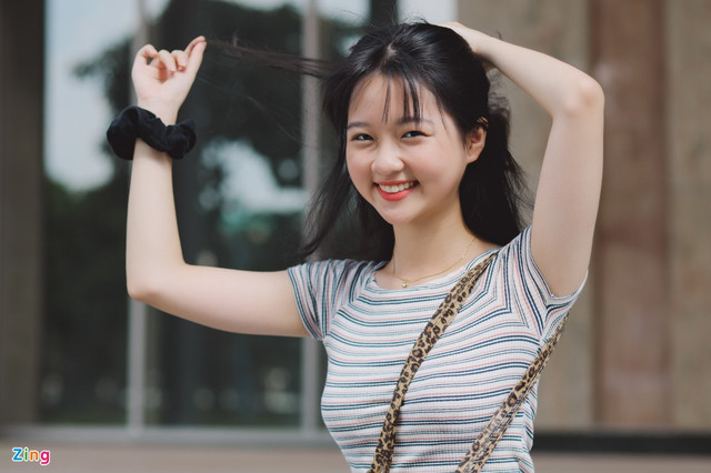 Ảnh đời thường của Lâm Thanh Mỹ ở tuổi 15 - Hình 2 Anh doi thuong cua Lam Thanh My o tuoi 15-Hinh-2