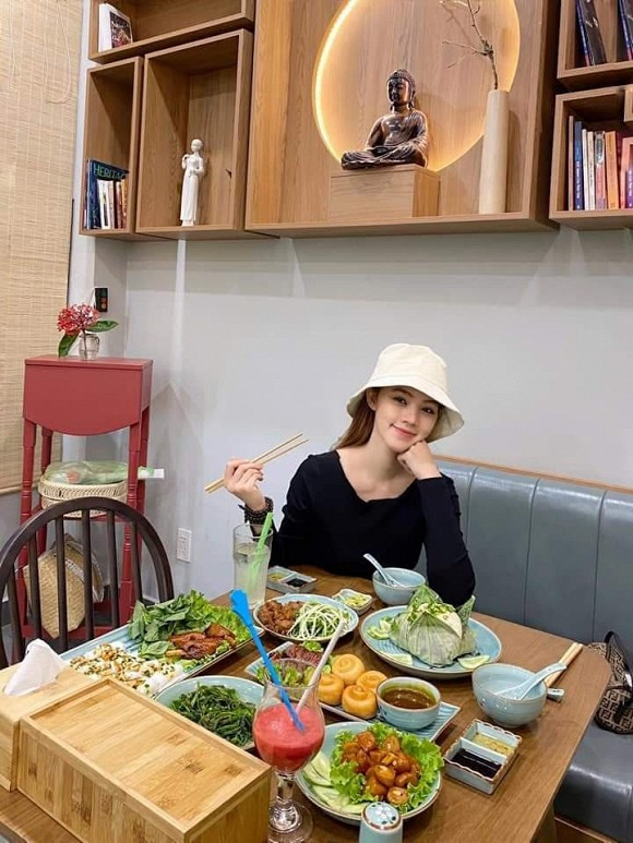 Hoa hậu Jolie Nguyễn tái xuất mạng xã hội sau 4 tháng ở ẩn Hoa hau Jolie Nguyen tai xuat mang xa hoi sau 4 thang o an