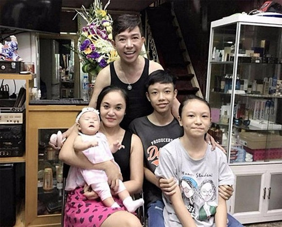 'Bà 8 showbiz' Long Nhật: 'Cái giá của mượn scandal để nổi tiếng đắt lắm!' - Hình 2 'Ba 8 showbiz' Long Nhat: 'Cai gia cua muon scandal de noi tieng dat lam!'-Hinh-2
