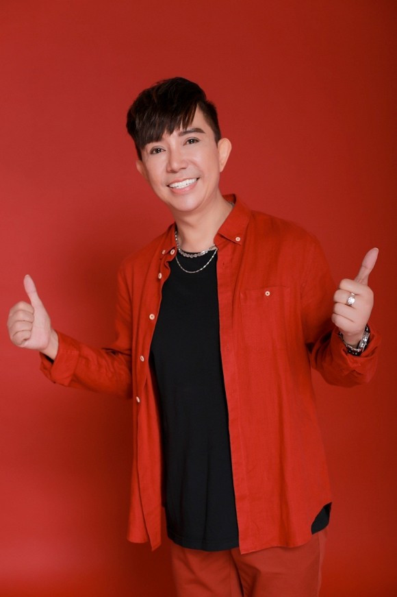 'Bà 8 showbiz' Long Nhật: 'Cái giá của mượn scandal để nổi tiếng đắt lắm!' - Hình 4 'Ba 8 showbiz' Long Nhat: 'Cai gia cua muon scandal de noi tieng dat lam!'-Hinh-4