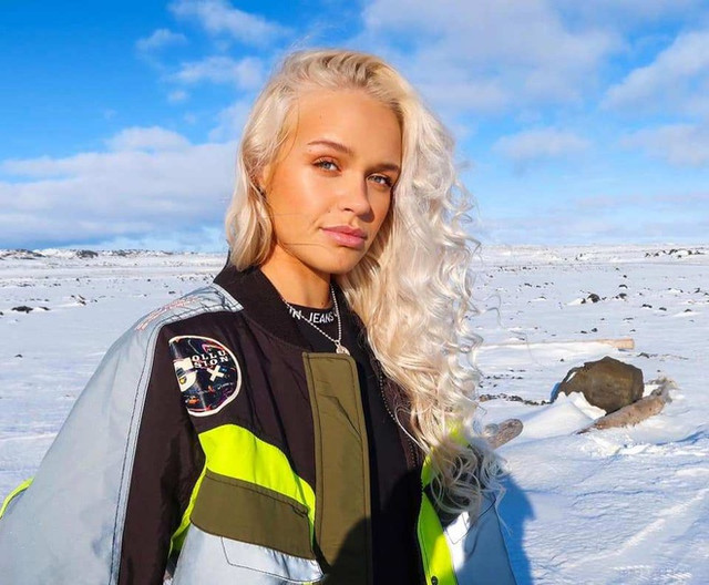 Thí sinh Hoa hậu Iceland hối hận vì vào khách sạn với Greenwood - Hình 2 Thi sinh Hoa hau Iceland hoi han vi vao khach san voi Greenwood-Hinh-2