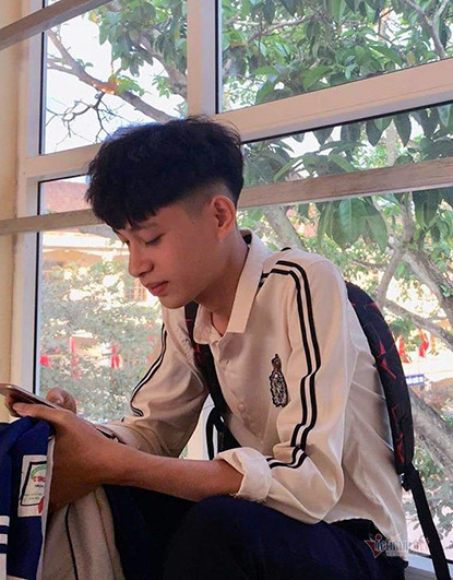 Cậu học sinh lớp 12 buôn thịt cá sấu lãi 50 triệu/tháng - Hình 3 Cau hoc sinh lop 12 buon thit ca sau lai 50 trieu/thang-Hinh-3