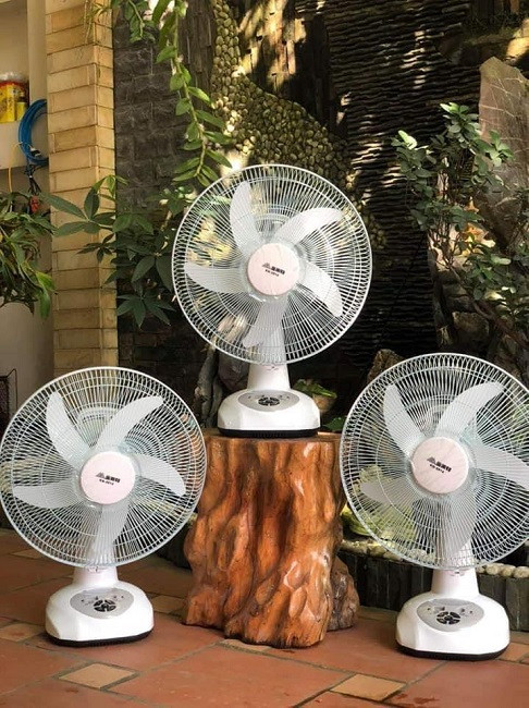 Quạt tích điện dưới 1 triệu đồng chưa dùng đã hỏng Quat tich dien duoi 1 trieu dong chua dung da hong