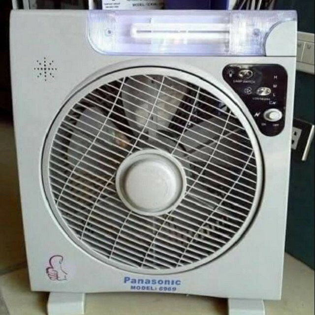 Quạt tích điện dưới 1 triệu đồng chưa dùng đã hỏng - Hình 3 Quat tich dien duoi 1 trieu dong chua dung da hong-Hinh-3