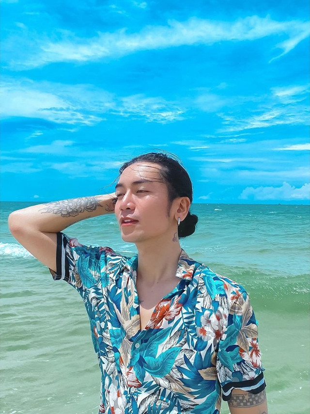 BB Trần tuyển trợ lý, tiêu chí như chọn diễn viên phim cấp ba - Hình 2 BB Tran tuyen tro ly, tieu chi nhu chon dien vien phim cap ba-Hinh-2