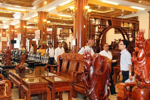 Làng tỷ phú giàu bậc nhất ở đồng bằng Bắc Bộ nhờ nghề mộc - Hình 8 Lang ty phu giau bac nhat o dong bang Bac Bo nho nghe moc-Hinh-8