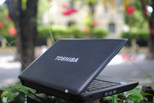 Toshiba rút lui khỏi mảng sản xuất máy tính Toshiba rut lui khoi mang san xuat may tinh
