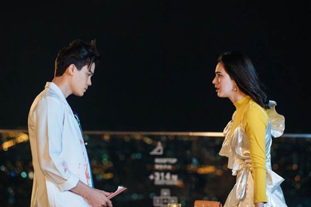 Tôi chết lặng khi nghe tiếng phụ nữ phòng bên cạnh đêm tân hôn - Hình 2 Toi chet lang khi nghe tieng phu nu phong ben canh dem tan hon-Hinh-2