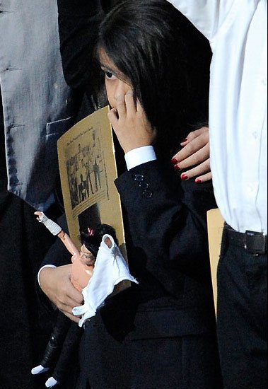 Con trai Michael Jackson ở ẩn sau khi bố mất - Hình 3 Con trai Michael Jackson o an sau khi bo mat-Hinh-3