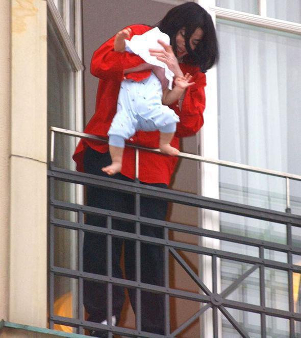 Con trai Michael Jackson ở ẩn sau khi bố mất - Hình 2 Con trai Michael Jackson o an sau khi bo mat-Hinh-2