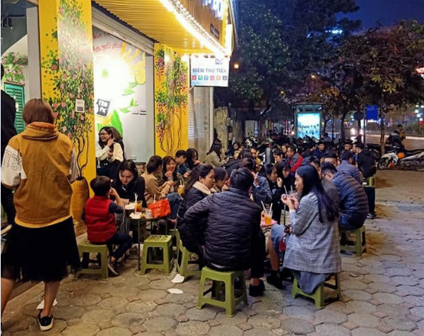 Thời tiết nắng nóng, quán trà chanh đặc biệt được ưa chuộng Thoi tiet nang nong, quan tra chanh dac biet duoc ua chuong