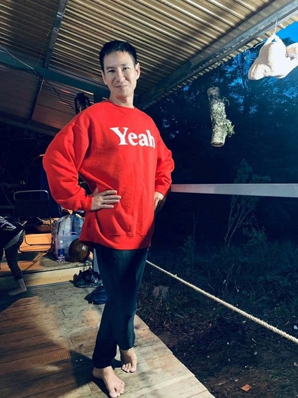 Lý Hải tạo dáng nữ tính khi mặc đồ vợ nhận 'bão like' từ fan - Hình 3 Ly Hai tao dang nu tinh khi mac do vo nhan 'bao like' tu fan-Hinh-3