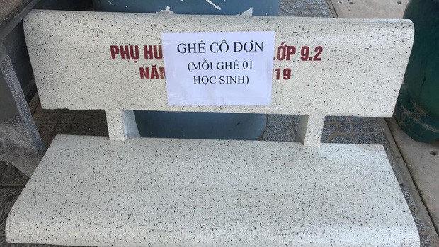 'Chiếc ghế cô đơn'' viral MXH ngày học sinh trở lại trường 'Chiec ghe co don'' viral MXH ngay hoc sinh tro lai truong