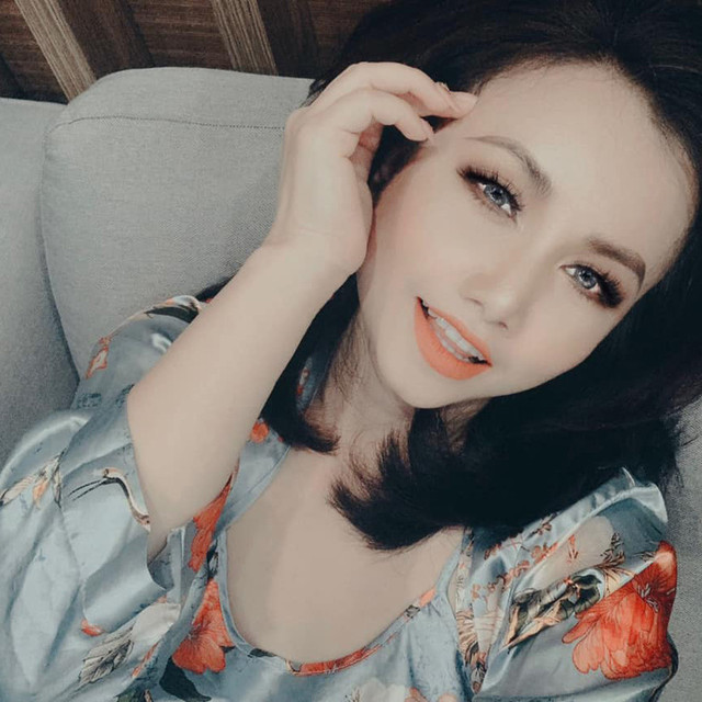 Hoàng Yến: 3 cuộc hôn nhân tan vỡ và cú sốc sinh con tuổi 40 - Hình 3 Hoang Yen: 3 cuoc hon nhan tan vo va cu soc sinh con tuoi 40-Hinh-3