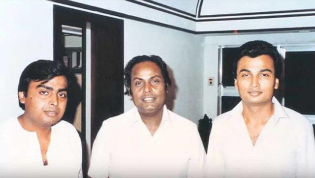 Mukesh Ambani - tỷ phú Ấn Độ vừa lọt top 5 người giàu nhất thế giới - Hình 3 Mukesh Ambani - ty phu An Do vua lot top 5 nguoi giau nhat the gioi-Hinh-3