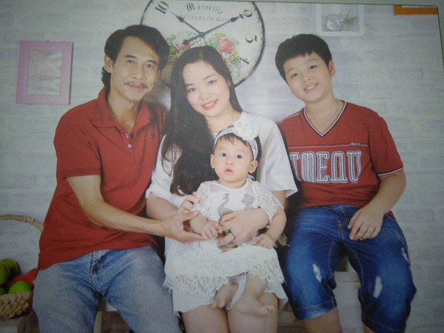 Những nghệ sĩ Việt lấy vợ kém nhiều tuổi - Hình 4 Nhung nghe si Viet lay vo kem nhieu tuoi-Hinh-4