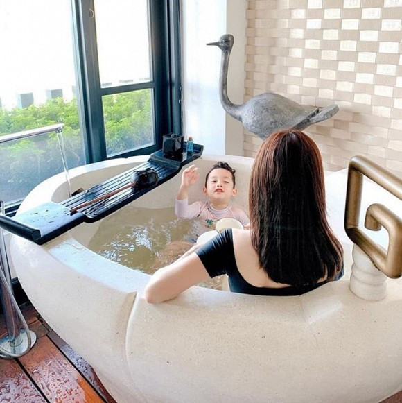 Nhan sắc tuổi 30 của Ly Kute khiến hội chị em ghen tị - Hình 5 Nhan sac tuoi 30 cua Ly Kute khien hoi chi em ghen ti-Hinh-5