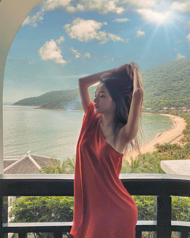 Khuyết điểm sắc vóc của Hương Giang lại là lợi thế của mọi hoa hậu - Hình 4 Khuyet diem sac voc cua Huong Giang lai la loi the cua moi hoa hau-Hinh-4