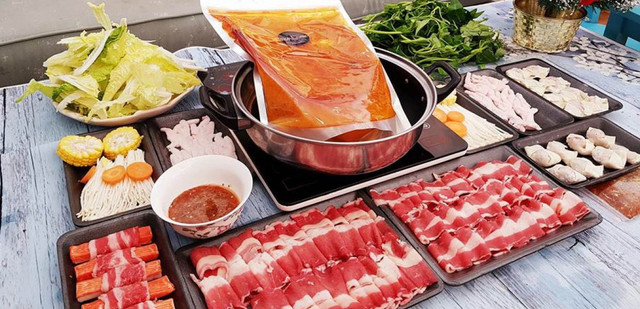 Ăn nồi lẩu, điều đầu bếp 5 sao đến tận nhà phục vụ - Hình 2 An noi lau, dieu dau bep 5 sao den tan nha phuc vu-Hinh-2