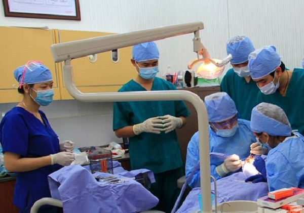 Bài học để đời từ hai lần làm răng thẩm mỹ mất 160 triệu - Hình 2 Bai hoc de doi tu hai lan lam rang tham my mat 160 trieu-Hinh-2