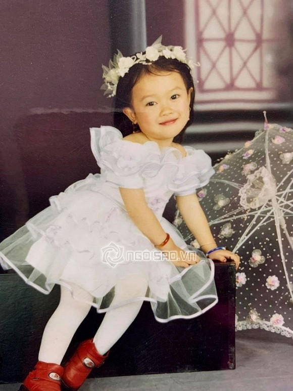 Hé lộ ảnh hiếm lúc nhỏ của dàn diễn viên 'Cô gái nhà người ta' - Hình 18 He lo anh hiem luc nho cua dan dien vien 'Co gai nha nguoi ta'-Hinh-18