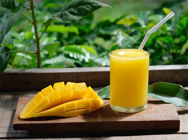 Những loại nước khiến bạn tăng cân vùn vụt và gây hôi miệng - Hình 2 Nhung loai nuoc khien ban tang can vun vut va gay hoi mieng-Hinh-2