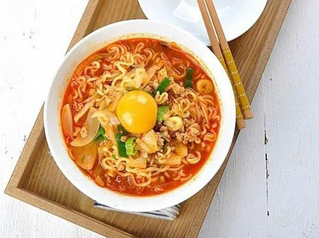 Nấu mì tôm, cho mì hay gói gia vị vào trước, nhiều người làm sai - Hình 5 Nau mi tom, cho mi hay goi gia vi vao truoc, nhieu nguoi lam sai-Hinh-5