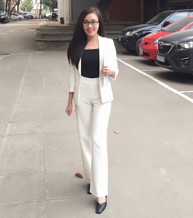 3 nữ giảng viên 'hot' nhất hiện nay - Hình 12 3 nu giang vien 'hot' nhat hien nay-Hinh-12