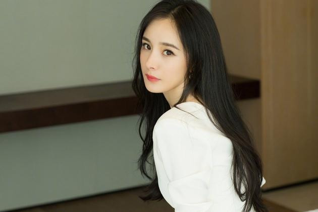 Dương Mịch: Sốt đến 39 độ vẫn làm việc, vì đóng phim đã nhổ 4 cái răng - Hình 14 Duong Mich: Sot den 39 do van lam viec, vi dong phim da nho 4 cai rang-Hinh-14