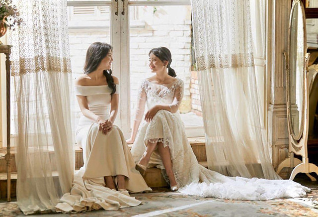 Cặp đôi đồng tính nữ xinh đẹp trong đám cưới ở Hàn Quốc gây bão - Hình 11 Cap doi dong tinh nu xinh dep trong dam cuoi o Han Quoc gay bao-Hinh-11