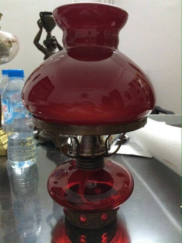 Bộ sưu tập đèn cổ cực độc đáo của 8x ở Nghệ An - Hình 6 Bo suu tap den co cuc doc dao cua 8x o Nghe An-Hinh-6