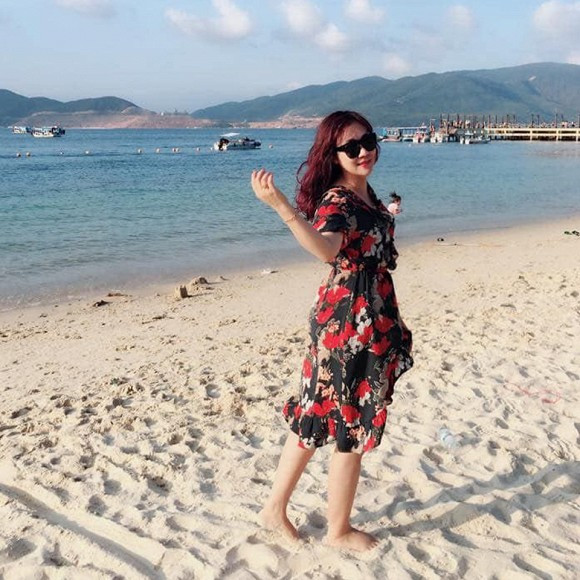 NSND Tự Long bên bà xã trẻ đẹp - Hình 11 NSND Tu Long ben ba xa tre dep-Hinh-11