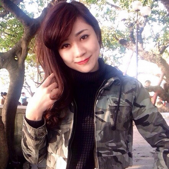 NSND Tự Long bên bà xã trẻ đẹp - Hình 3 NSND Tu Long ben ba xa tre dep-Hinh-3