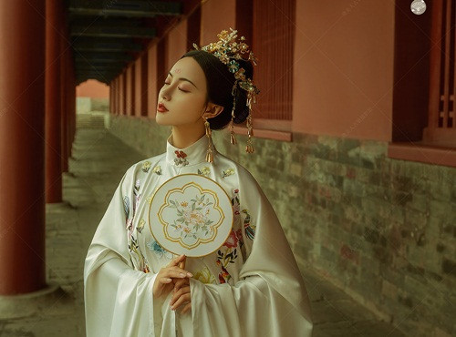 Được cả Càn Long và Gia Khánh sủng ái, cuối cùng lại rơi vào bi kịch - Hình 3 Duoc ca Can Long va Gia Khanh sung ai, cuoi cung lai roi vao bi kich-Hinh-3