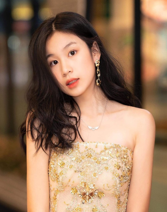 Nhan sắc cực phẩm của dàn gái xinh chỉ mới 16 tuổi - Hình 7 Nhan sac cuc pham cua dan gai xinh chi moi 16 tuoi-Hinh-7