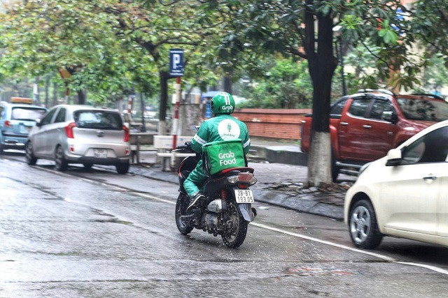 Sự thật về thu nhập 'khủng' của shipper trong mùa dịch COVID-19 - Hình 6 Su that ve thu nhap 'khung' cua shipper trong mua dich COVID-19-Hinh-6