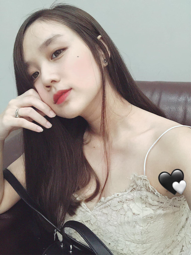 Chồng về quê ở ẩn, bà xã Hoài Lâm sống thế nào? - Hình 2 Chong ve que o an, ba xa Hoai Lam song the nao?-Hinh-2