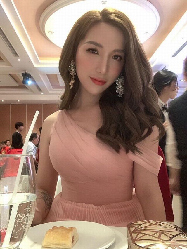 Chàng trai lột xác với ước muốn đội vương miện Hoa hậu chuyển giới - Hình 4 Chang trai lot xac voi uoc muon doi vuong mien Hoa hau chuyen gioi-Hinh-4