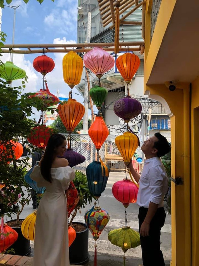 Nhã Phương - Trường Giang nhắng nhít như thuở mới yêu - Hình 3 Nha Phuong - Truong Giang nhang nhit nhu thuo moi yeu-Hinh-3