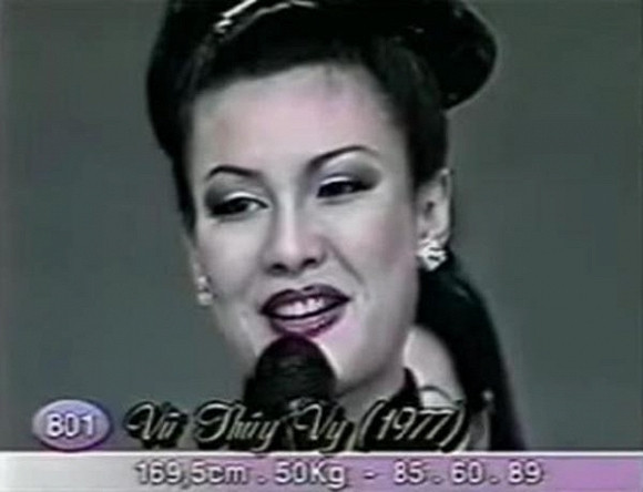 Các màn ứng xử 'đi vào lịch sử' của thí sinh hoa hậu - Hình 6 Cac man ung xu 'di vao lich su' cua thi sinh hoa hau-Hinh-6