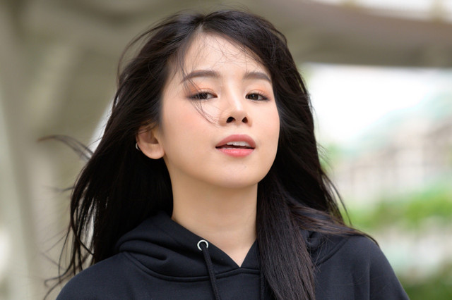 DJ Mie: 'Ba mẹ mất sớm, tôi không biết bấu víu vào ai' DJ Mie: 'Ba me mat som, toi khong biet bau viu vao ai'