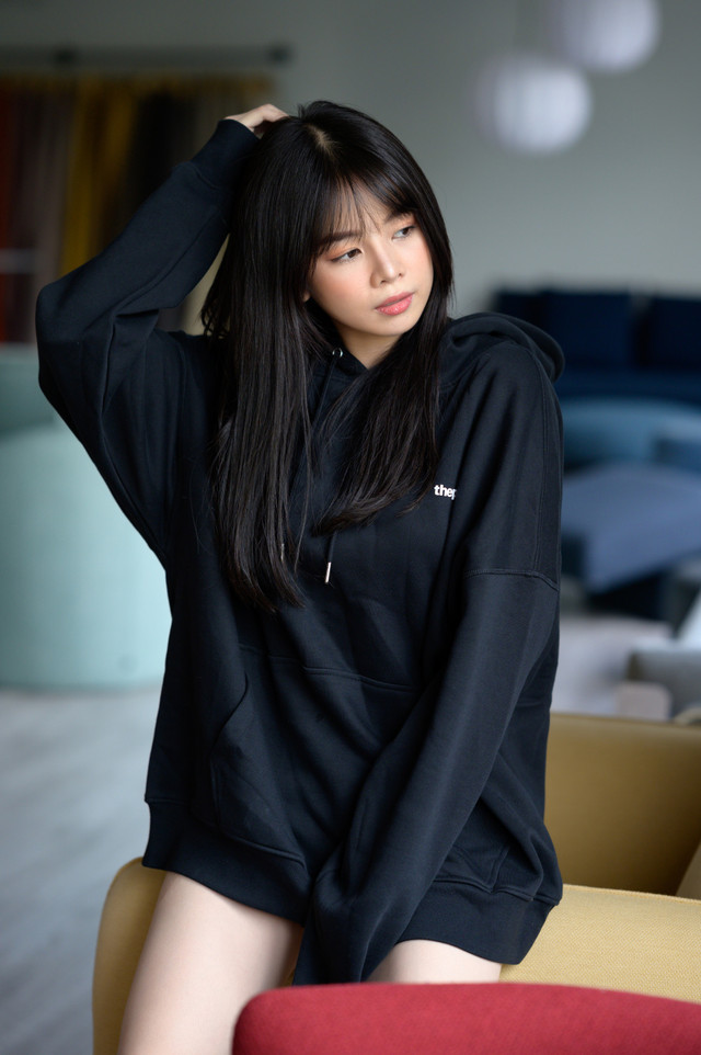 DJ Mie: 'Ba mẹ mất sớm, tôi không biết bấu víu vào ai' - Hình 3 DJ Mie: 'Ba me mat som, toi khong biet bau viu vao ai'-Hinh-3